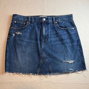 Everlane Women's Denim Reconstructed Distressed Blue Mini Skirt Size 33
